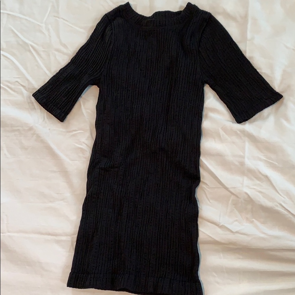 Black short sleeve